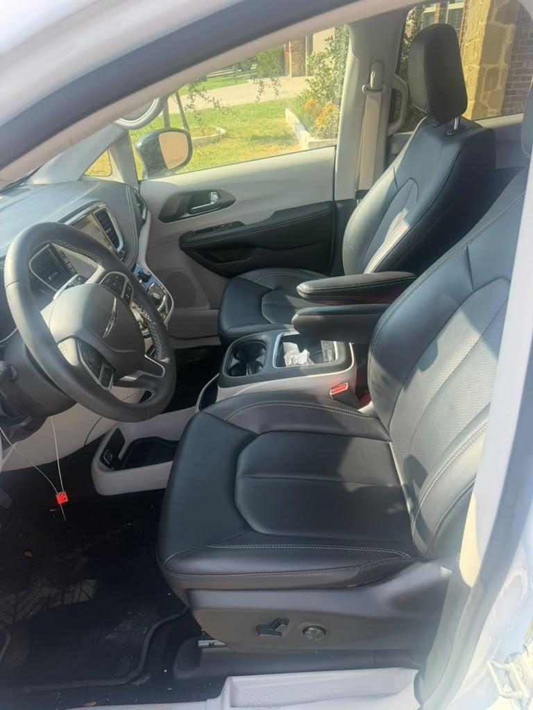 2021 Chrysler Pacifica — photo 5